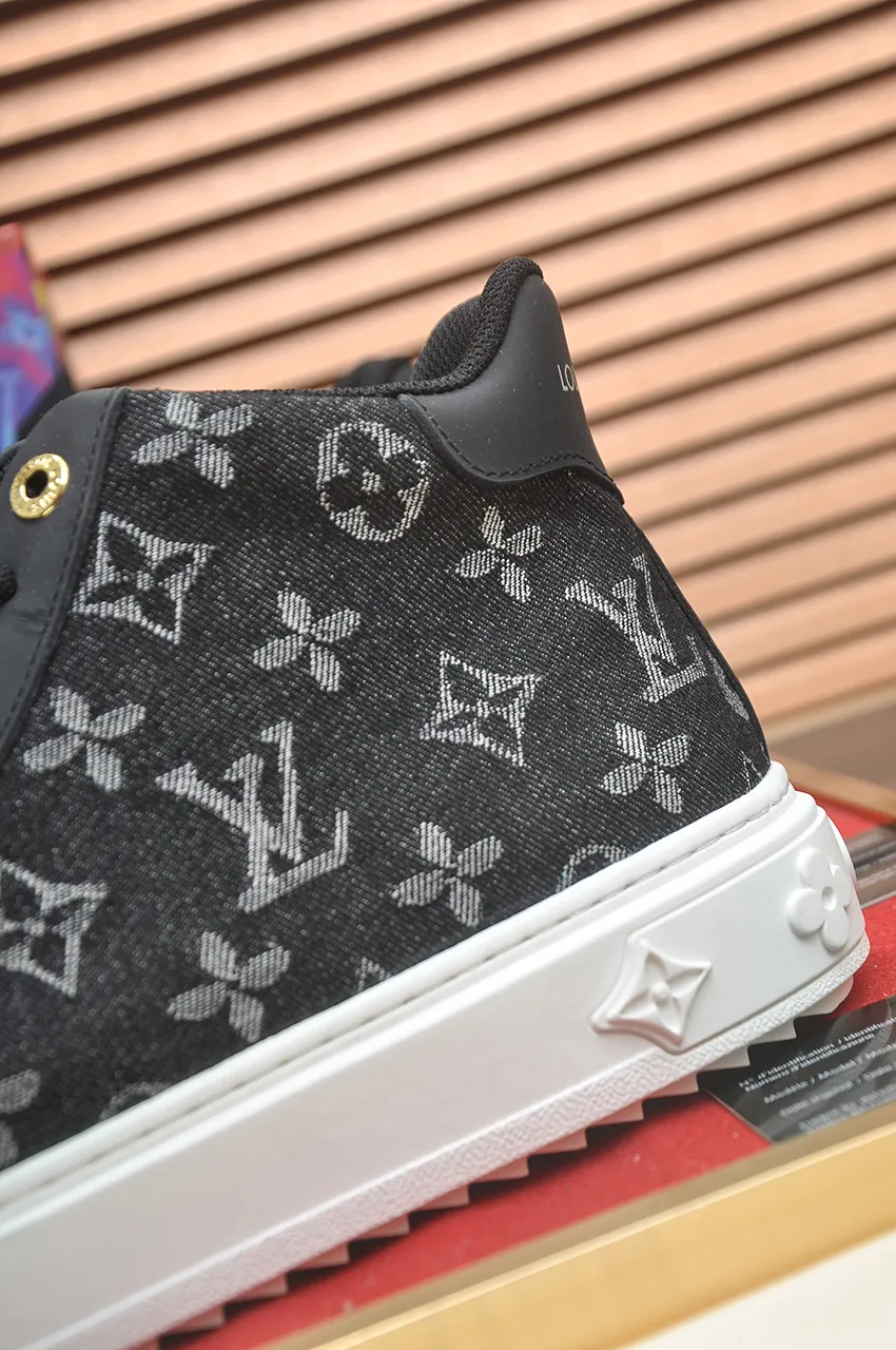 Men's shoes 💰600💶[LOUIS VUITTON] Original order price (mesh lining) new model 🍀LV Louis Vuitton * - top version of LV classic trendy shoes! Made of imported original cowhide, water-dyed cowhide lining, and original wear-resistant rubber outsole! High quality products! Code number 38-45 (45 is custom-made and cannot be returned or exchanged)